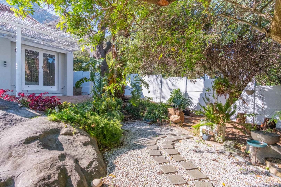 To Let 3 Bedroom Property for Rent in Penzance Estate Western Cape